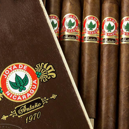 Joya de Nicaragua Antaño 1970 Churchill Cigar